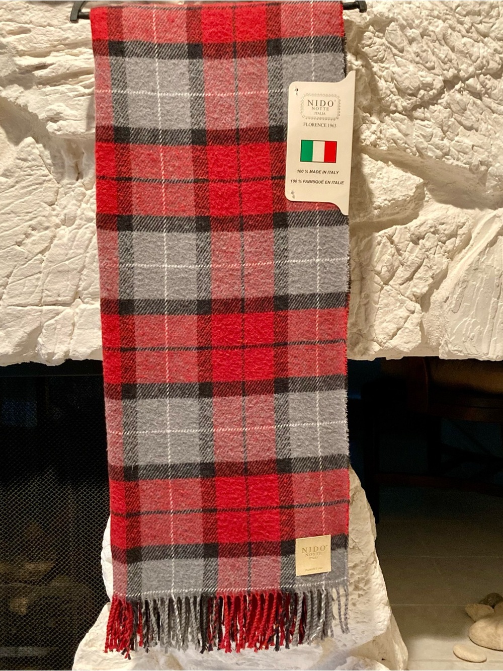NWT Nido Notte Italia Plaid Throw- red plaid